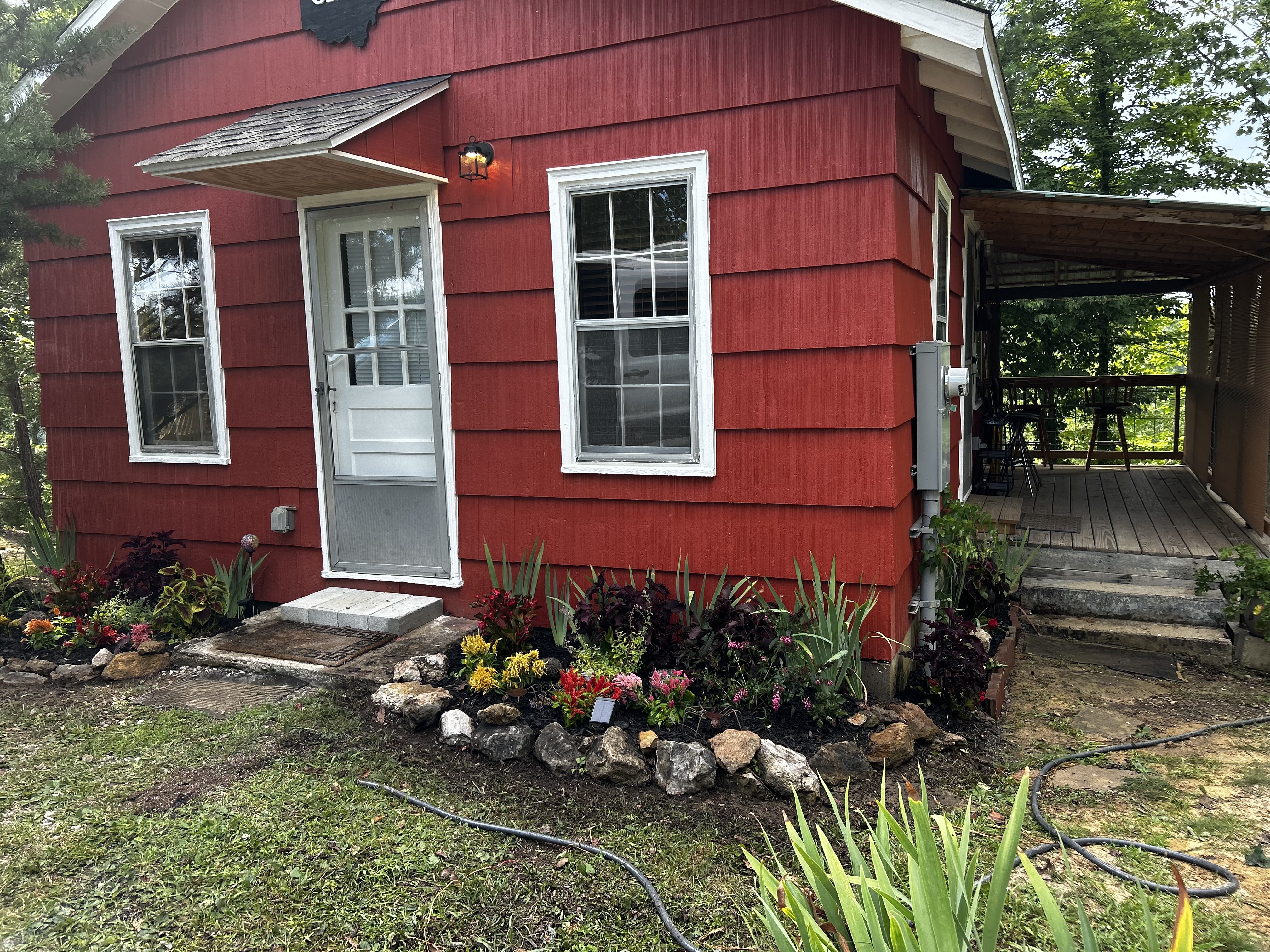 Ohio Cabin in summer bloom